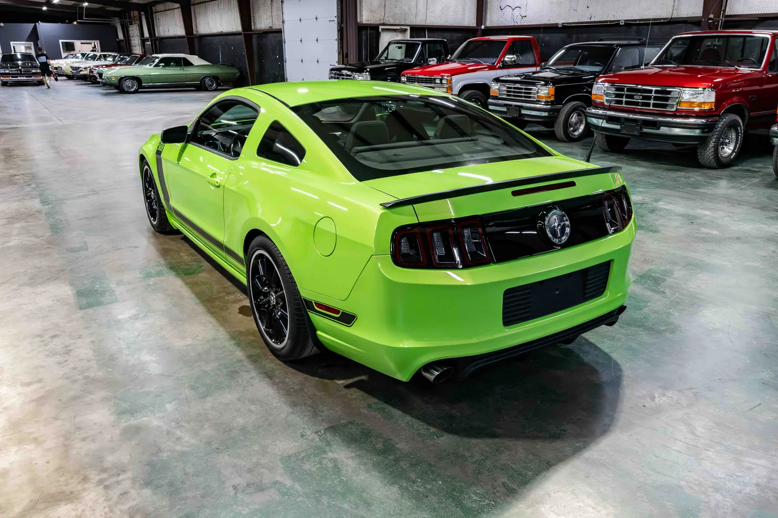 2013-Ford-Mustang-Gotta have it green-1ZVBP8CU5D5225814-35.jpg